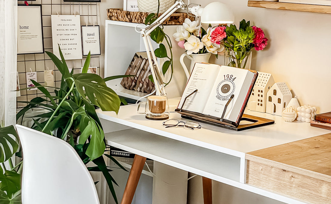 Why Choose Wood Over Plastic: The Eco-Friendly Advantage of Our Book Stands 🍃