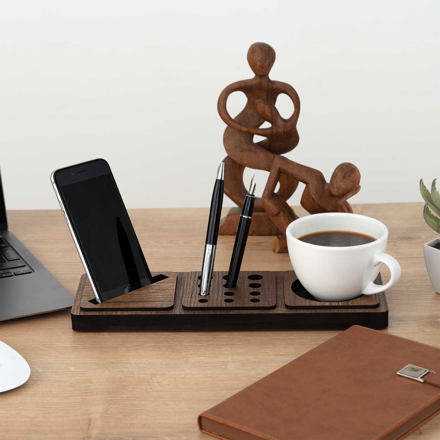 Organiseur de bureau en bois avec trois carrés 